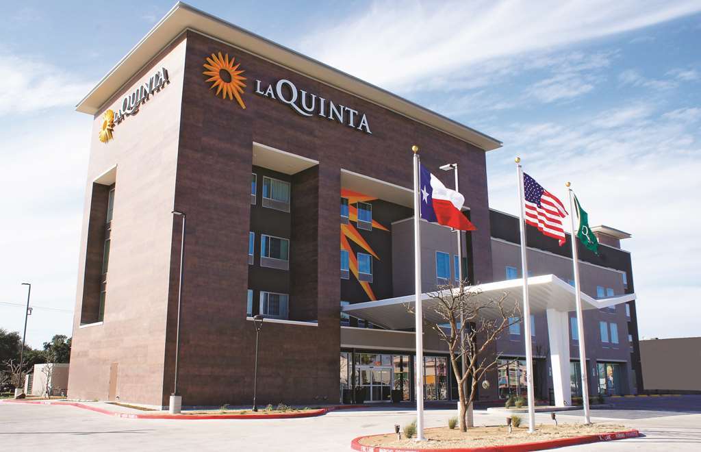 Отель La Quinta By Wyndham Mcallen La Plaza Mall Экстерьер фото