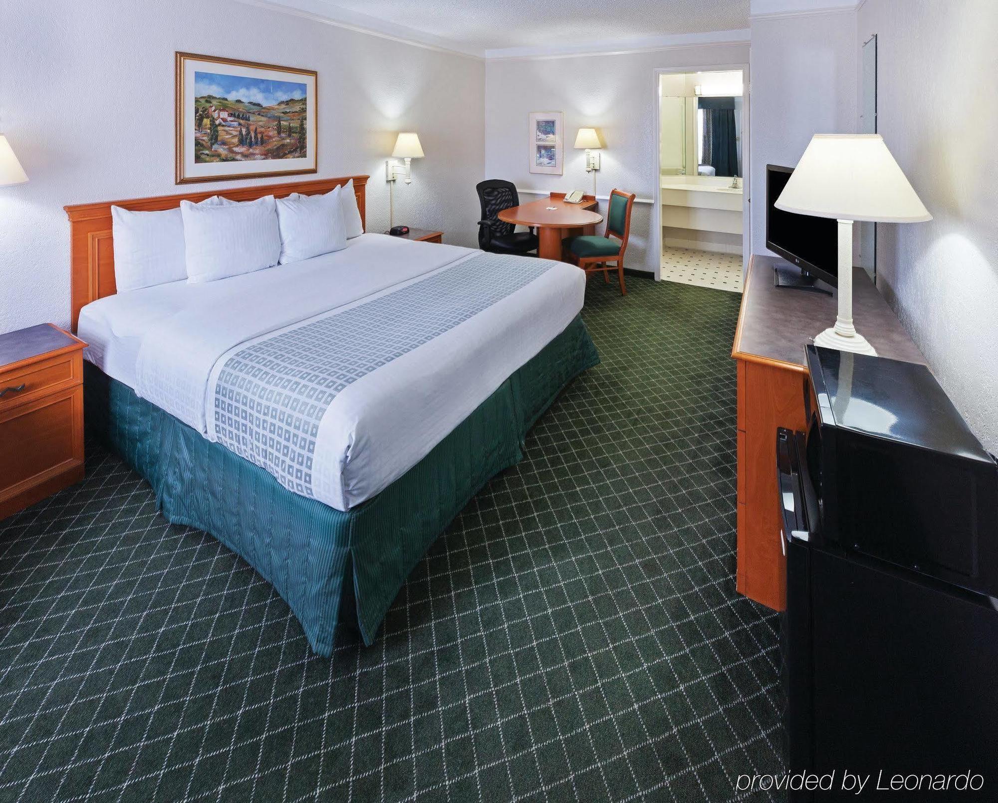 La Quinta By Wyndham Mcallen La Plaza Mall Экстерьер фото